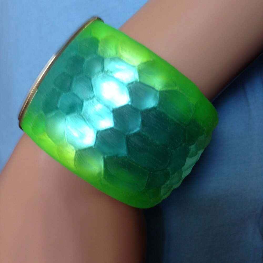 Neon Lucite Bracelet - Picture 5 of 12